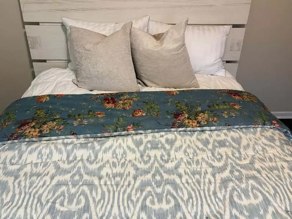 Pottery Barn Meadow Floral Reversible Comforter